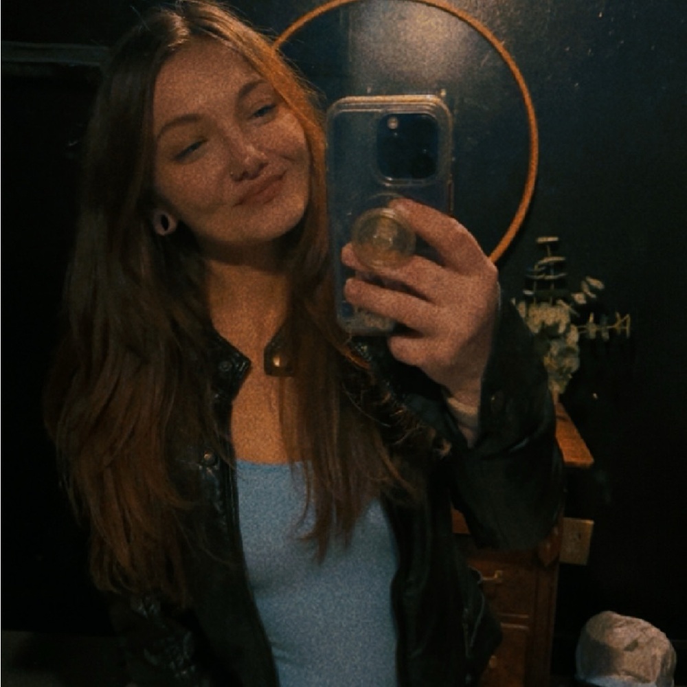 Meet your Posher, Danielle